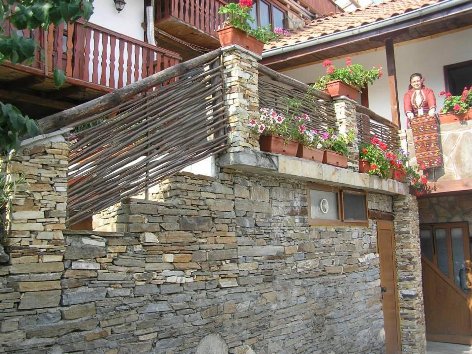 Sharkov Guest House Dolen  Exterior photo