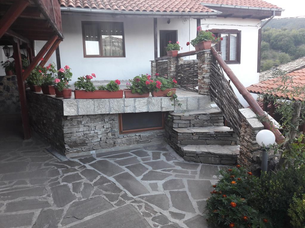 Sharkov Guest House Dolen  Exterior photo